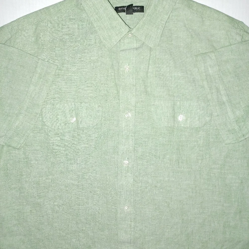 BANANA REPUBLIC MEN'S SHORT SLEEVE BUTTON DOWN SHIRT